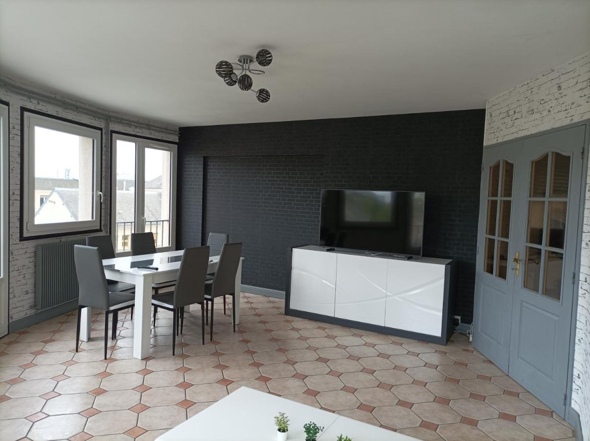 Joli Appartement Type 5 En Centre Ville Châteauroux Eksteriør billede