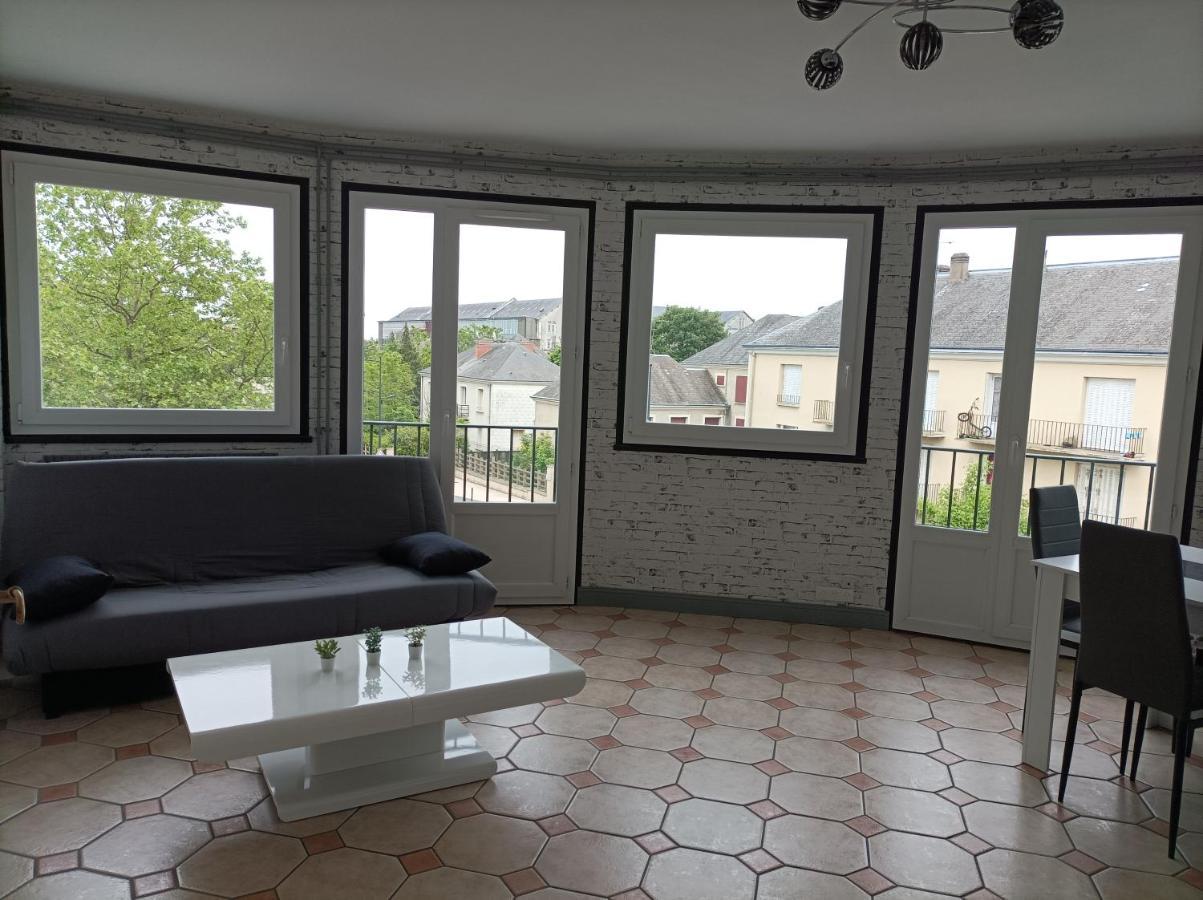 Joli Appartement Type 5 En Centre Ville Châteauroux Eksteriør billede