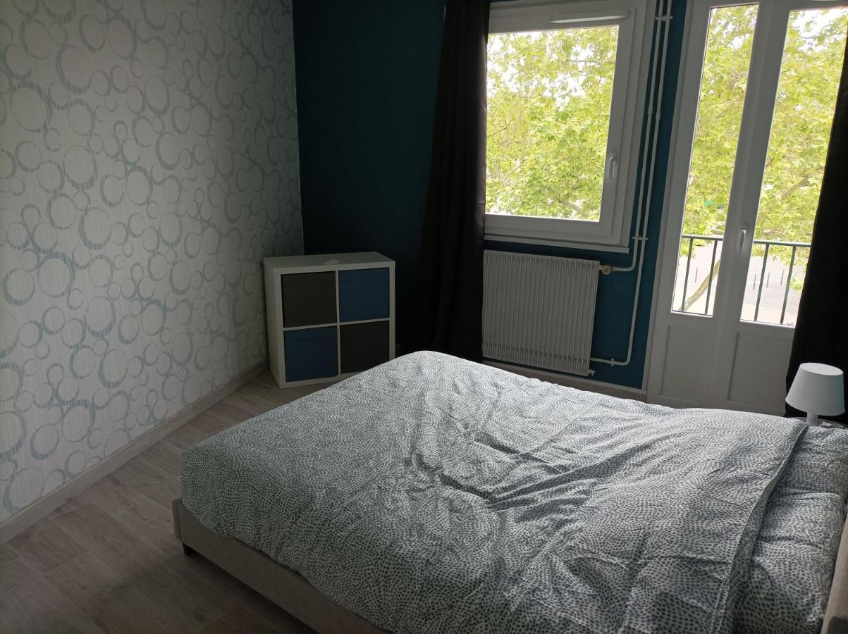 Joli Appartement Type 5 En Centre Ville Châteauroux Eksteriør billede