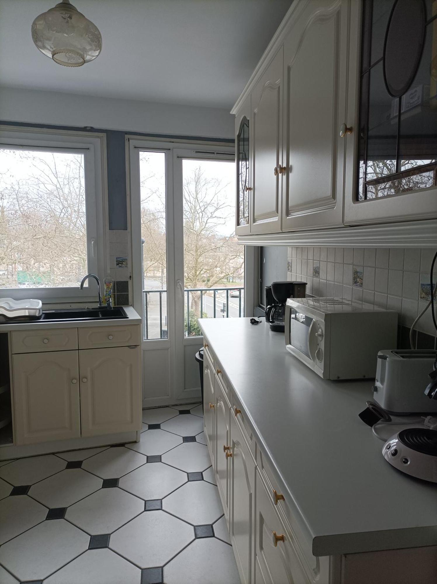 Joli Appartement Type 5 En Centre Ville Châteauroux Eksteriør billede